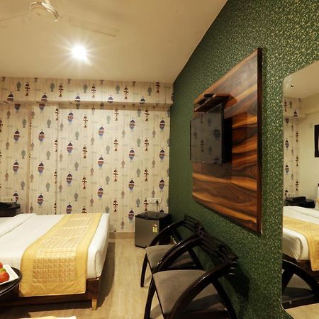 Hotel Green Plaza At Airport Nueva Delhi Exterior foto
