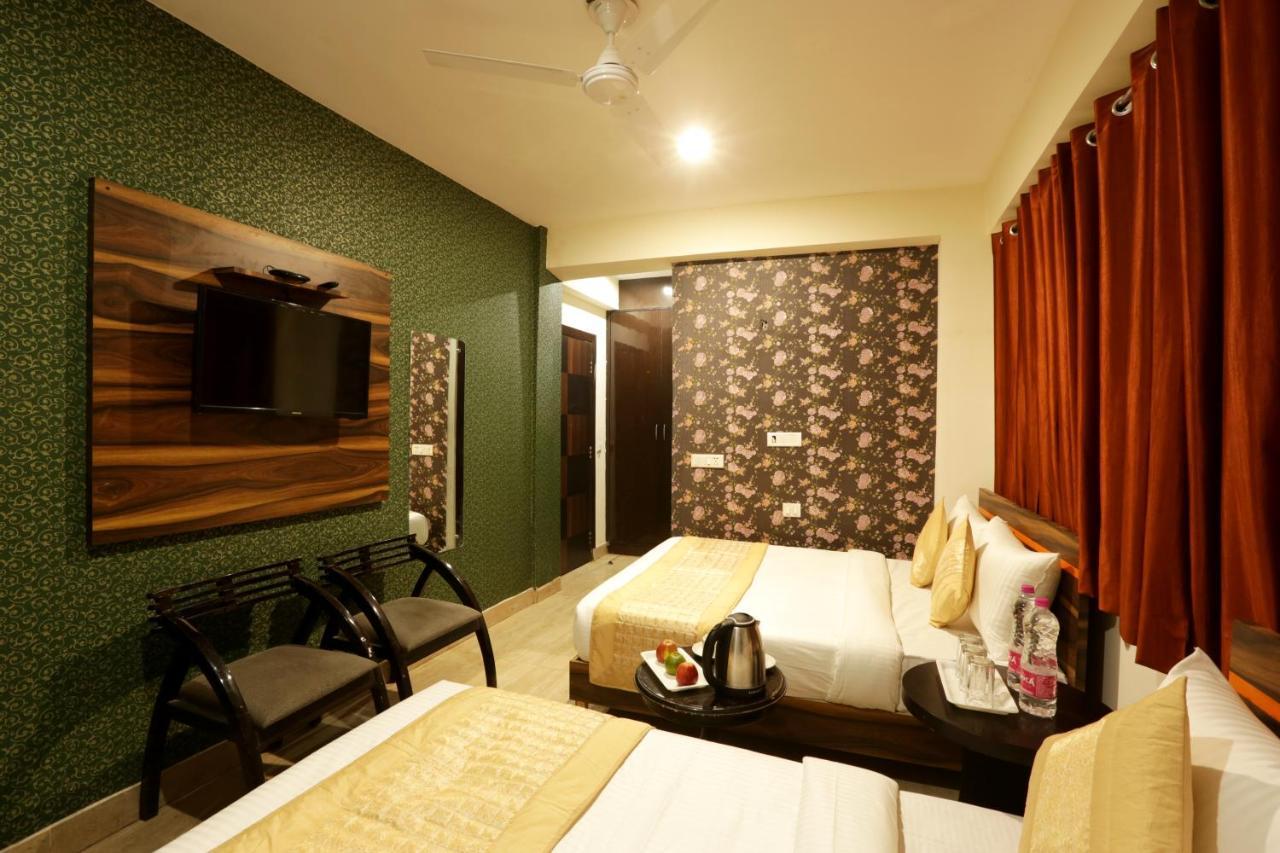 Hotel Green Plaza At Airport Nueva Delhi Exterior foto